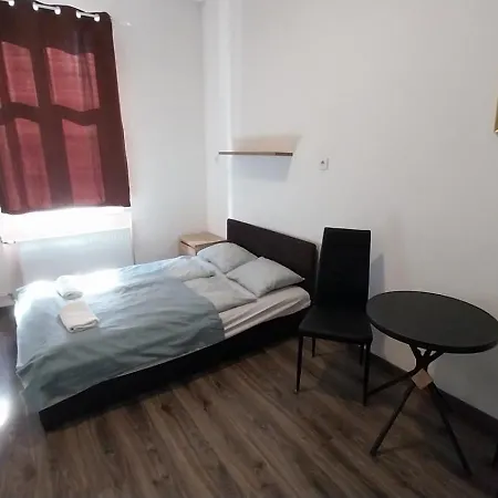 Aradi Rooms With Private Bathroom In The City Centre Budapest Exterior photo
