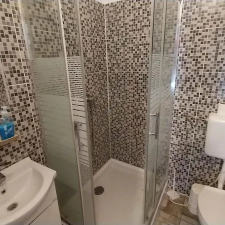 Aradi Rooms With Private Bathroom In The City Centre Budapest Exterior photo