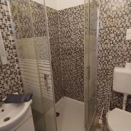 Aradi Rooms With Private Bathroom In The City Centre Budapest Exterior photo