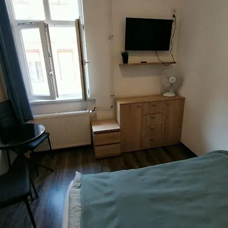 Aradi Rooms With Private Bathroom In The City Centre Budapest Exterior photo