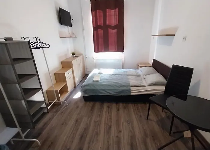 Aradi Rooms With Private Bathroom In The City Centre