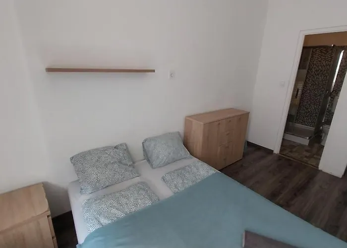 Aradi Rooms With Private Bathroom In The City Centre